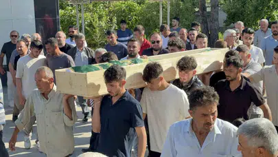 Ekmek parası için çalıştığı lunaparkta can verdi: Burak Kırıkçı gözyaşlarıyla uğurlandı