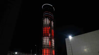 Sabiha Gökçen’de dev destek: Kule artık kırmızı-beyaz yanacak