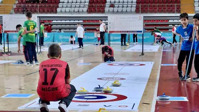Sivas’ta Niğde rüzgarı: Küçük sporcular kürsüye ambargo koydu