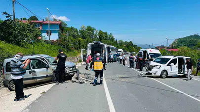 Ordu’da dehşet anları: Kontrolden çıkan otomobil ortalığı savaş alanına çevirdi