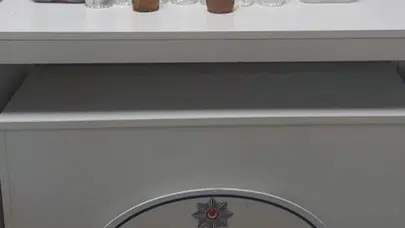 Akşehir’de zehir tacirlerine operasyon: Evini içki imalathanesine çevirmiş