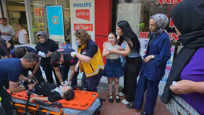 Babaannesinin elini bir anlık bıraktı: Ereğli'de yürekleri ağza getiren kaza
