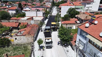 Tavas’ın kalbinde asfalt mesaisi: Kızılcabölük’te ulaşım çehre değiştiriyor