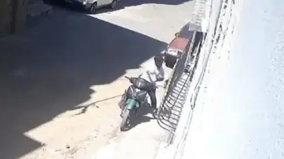 Gaziantep'te dehşet anları: Küçük kızını motosikletle sürükleyen şahsın kabarık dosyası şoke etti