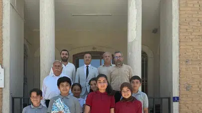 Yenipazar’da bursluluk gururu: Geleceğin mimarları makamda ağırlandı