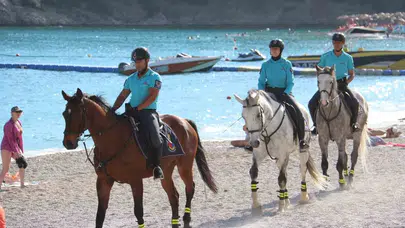 Turistlerin gözdesi Ölüdeniz’de asayiş atlara emanet: Ilgaz, Yetkin ve Mergen göreve başladı