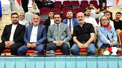 Final biletine bir adım daha yakın: Battalgazi Belediyespor parkede şov yaptı