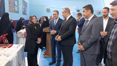 Erzurum’un Çat ilçesinde sanat rüzgarı: Bir yılın emeği görücüye çıktı