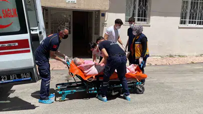 Elazığ’da sessizlik çığlığa dönüştü: Komşuların dikkati iki kardeşi hayata bağladı