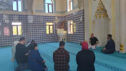 Bayburt’ta gönül köprüleri kuruluyor: Engelli vatandaşlar cami atmosferinde buluştu