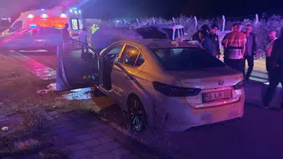 Saray yolunda can pazarı: Kafa kafaya çarpışan araçlarda 4 kişi yaralandı