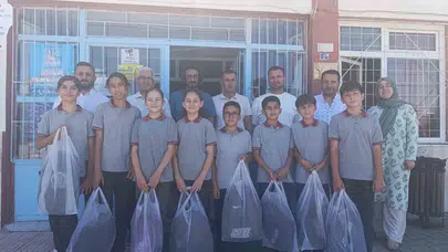 Köy okulunda büyük gurur: 8 öğrenci bursluluk sınavını zirvede tamamladı
