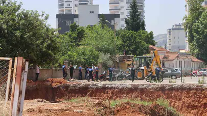 Kozan’da itfaiye binası krizi: "Saniyelerin yarıştığı yerde trafik engeli kabul edilemez"