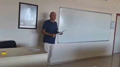 40 yıllık mesleki birikimini diplomayla taçlandırdı: 65 yaşında fakülte birincisi oldu