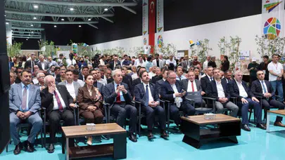Kayseri'de mesleki eğitimin geleceği görücüye çıktı: 64 okul dev fuarda buluştu