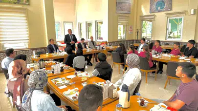 Sınav öncesi Başkan'dan büyük jest: Başarılı olan gençleri sürpriz hediyeler bekliyor