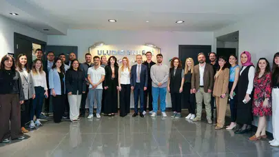 Diplomasını almadan profesyonel lige adım attılar: Uludağ Enerji’nin genç yetenekleri iş dünyasının kapılarını aralıyor