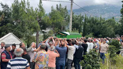 Denizli’deki acı yolculuk Alanya’da hüzünle bitti: Hayriye Arıkan dualarla uğurlandı
