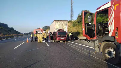 Kuzey Marmara’da sabah saatlerinde acı bilanço: Hafif ticari araç tıra çarptı, 3 can kaybı