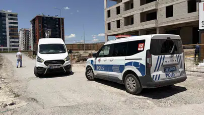 Kayseri'de korkunç kaza: İnşaat boşluğuna çakılan işçi yaşam savaşı veriyor