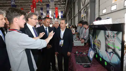 Erzurum’da Geleceğin Ustaları Sahne Aldı: Üretim Heyecanı Kongre Merkezine Taşındı