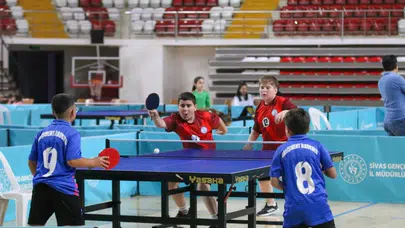 Minik raketlerin büyük heyecanı: Sivas’ta şampiyonluk yarışı nefes kesti