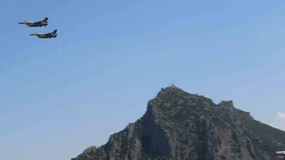 Kozan semalarında tarihi gün: 106. yıla özel gökyüzü şovu