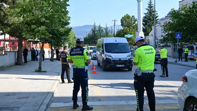 Bolu’da okul yolunda sıkı denetim: Ekipler servisleri didik didik aradı