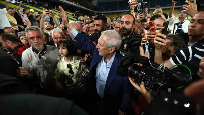 Aziz Yıldırım'dan taraftara şampiyonluk sözü: Transfer operasyonu 15 günde tamamlanacak