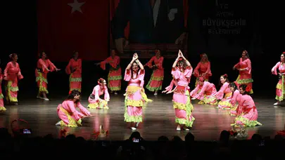 Aydın’da sanat rüzgarı: Kursiyerler hünerlerini sahnede sergiledi