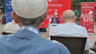 Cami çıkışında hayat kurtaran uyarı: Ünlü doktor meydanda halkı bilgilendirdi