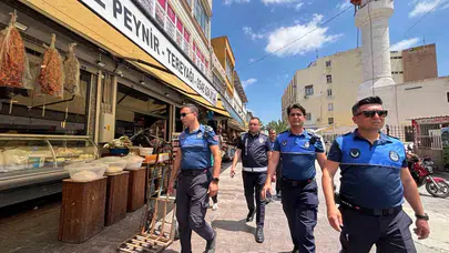 Tarsus’ta yayaların geçiş hakkı öncelikli: Zabıtadan kaldırım işgalcilerine geçit yok
