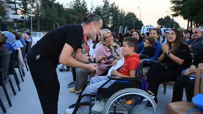 Çameli’de yıldızlar altında sanat şöleni: Ozanların sesiyle yankılandı, açık havada sinema keyfi yaşandı