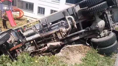 Gemlik'te korkutan kaza: Site bahçesi bir anda savaş alanına döndü