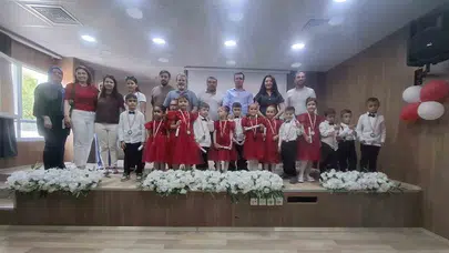 Minik yıldızlar modern sahnede devleşti: Sarıgöl'de eğitim yatırımları meyvelerini veriyor