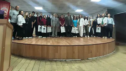 Geleceğin çevrecileri kürsüde buluştu: Tekirdağ'da iklimin şampiyonları kupalarına kavuştu