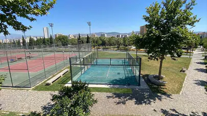 İzmir’de raket sporlarına yeni soluk: Bostanlı’da padel heyecanı başlıyor