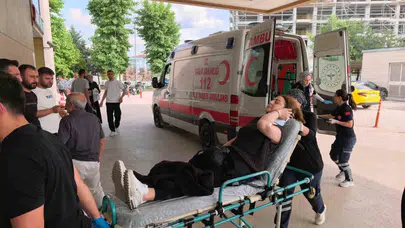 İnegöl’de kontrolsüz kavşak kabusu: İki araç çarpıştı, ortalık savaş alanına döndü