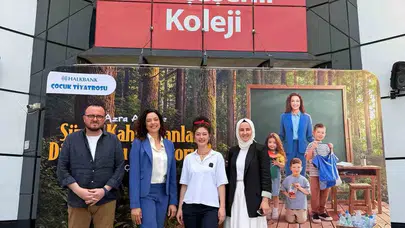 Podyumların yıldızı sahnede çevre elçisi oldu: Azra Akın miniklerle buluştu