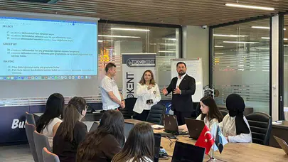 Geleceğin yazılımcıları Balıkesir’de sahneye çıktı: Yapay zekâ kampında büyük final