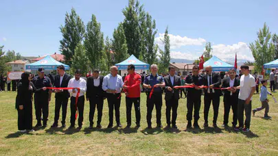 Sivas'ta gençlerin değerler buluşması: Yıl boyu süren emekler sahneye taşındı