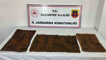 Tarihi eser kaçakçılarına jandarma darbesi: Altın varaklı İbranice tablolar ele geçirildi