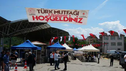 Düzce'nin lezzet durağında UNESCO gururu: Geleneksel keşkek kazanları bu kez kültür mirası için kaynadı