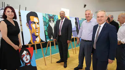 Fen Lisesi’nde fırçalar konuştu: Geleceğin bilim insanlarından tuvale yansıyan estetik şölen