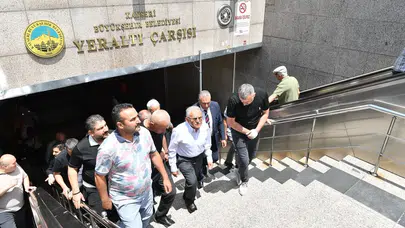Gurbetçilerin gelişiyle çarşı hareketlendi: Başkan Büyükkılıç’tan esnafa moral ziyareti