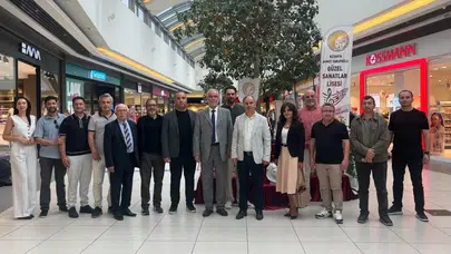 Fırça darbeleriyle gelen başarı: Genç yeteneklerin eserleri Kütahya’yı büyüledi