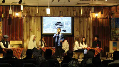 Bayburt’ta sanat rüzgarı: Şehitler Ortaokulu öğrencileri 'İnsan'ı anlattı