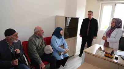 Erzurum’da asırlık çınarların günü: Sağlık merkezinde özel ağırlama