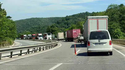 Süpürgelik mevkiinde ulaşım felç oldu: Asfalt çalışması trafiği kilitledi