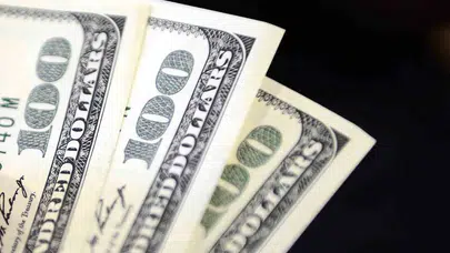 Döviz piyasasında yeni gün: Dolar ve euro yönünü yukarı çevirdi